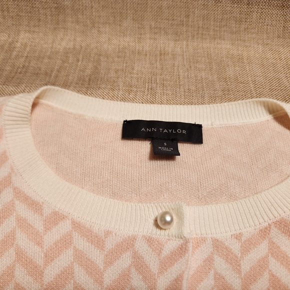 Pink and White Chevron Cardigan - Picture 9 of 15